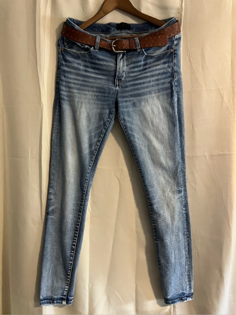 Buckle  Black Light Blue Skinny Jeans with Brown Leather Belt